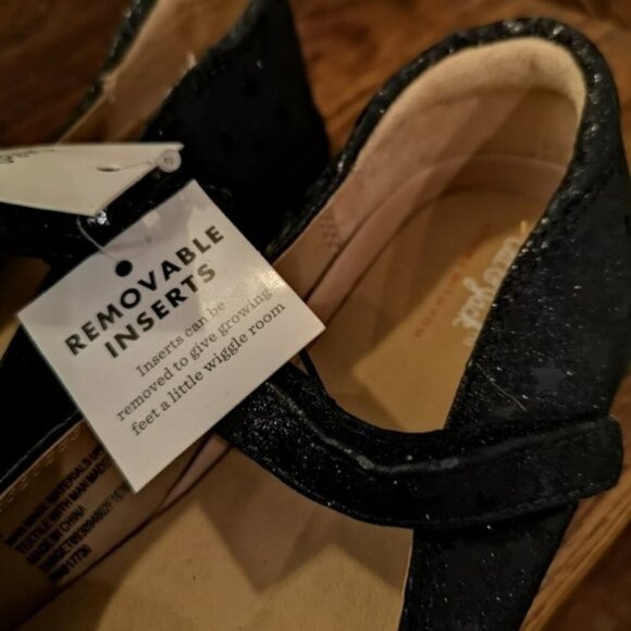 CAT & Jack Girls' Omega Ballet Flats, Sz 1 & sz 5 black sparkly stars - Picture 11 of 11